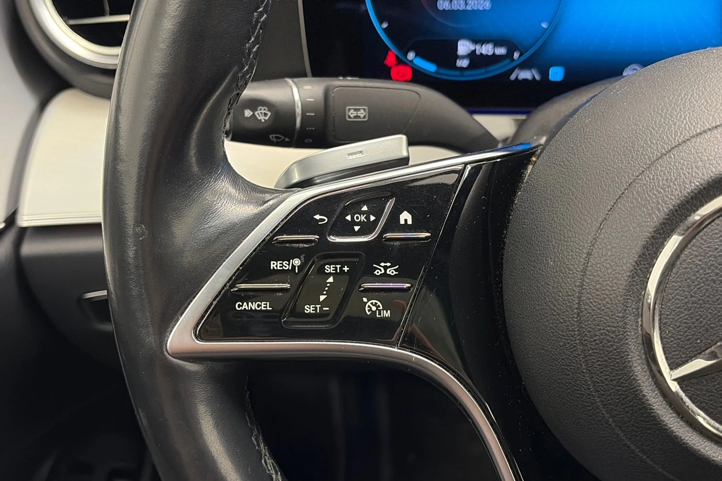 harmaa Mercedes-Benz E 2021 kuva 17.