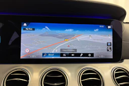 harmaa Mercedes-Benz E 2021 kuva 20.