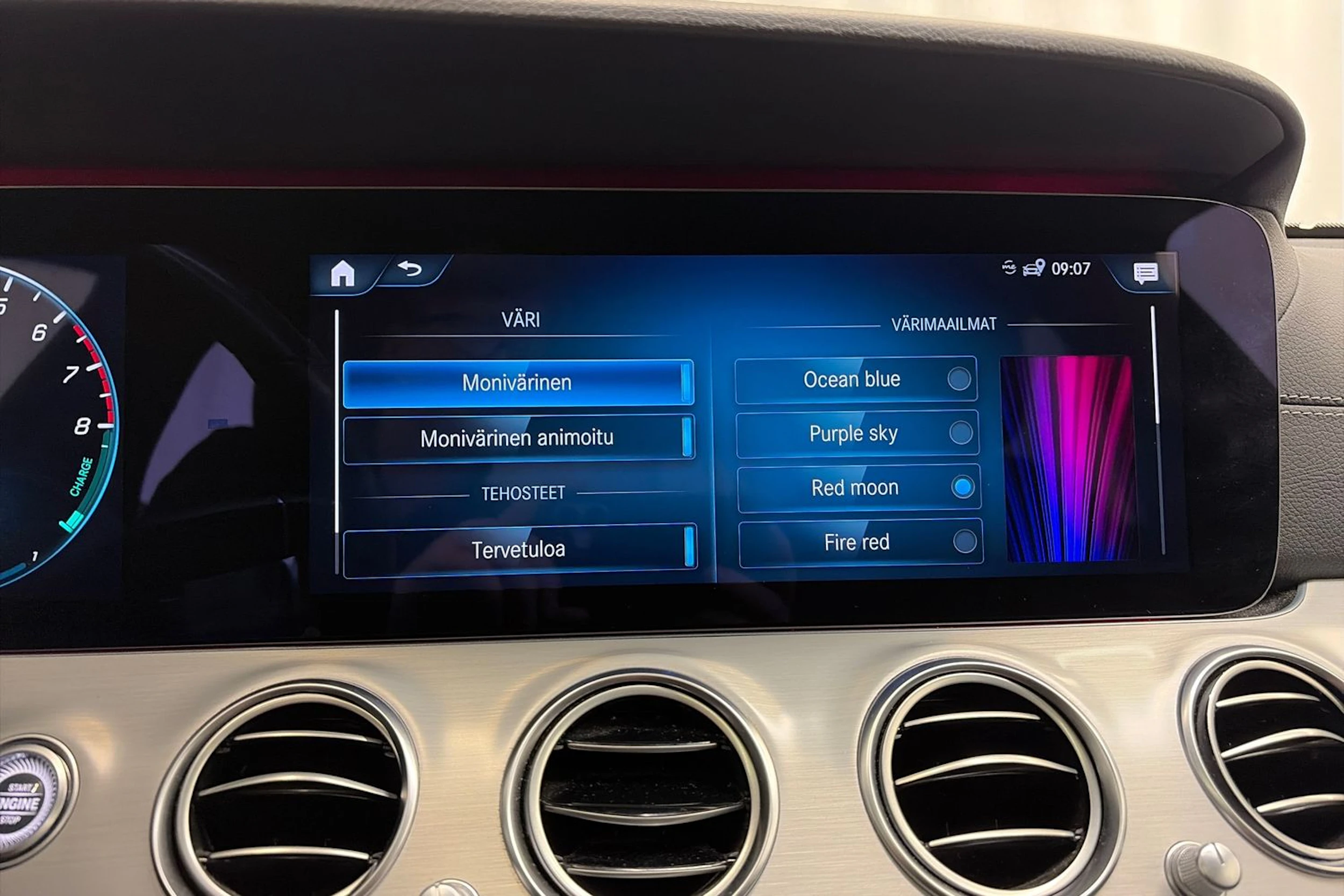 harmaa Mercedes-Benz E 2021 kuva 23.