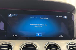 harmaa Mercedes-Benz E 2021 kuva 24.