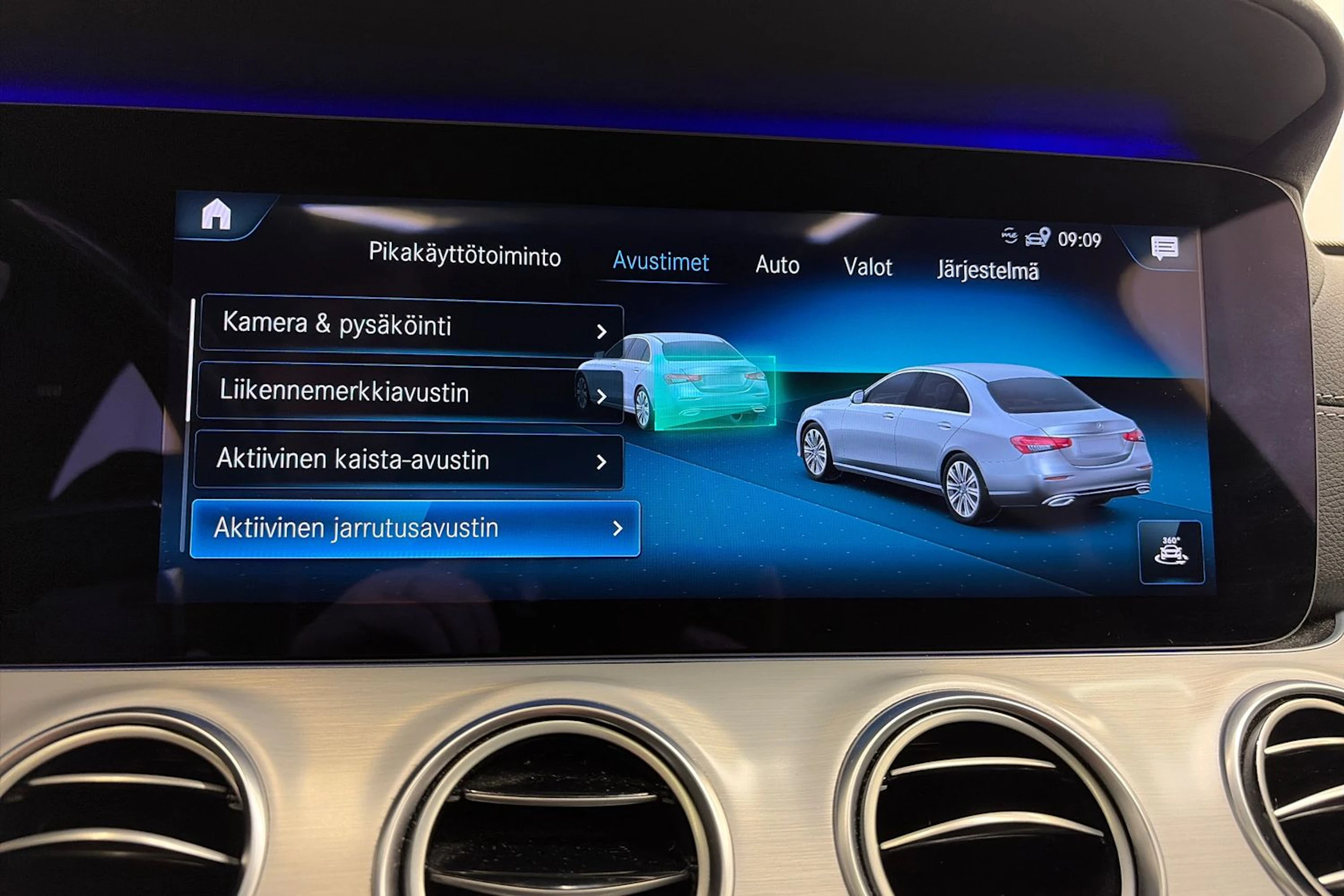 harmaa Mercedes-Benz E 2021 kuva 26.