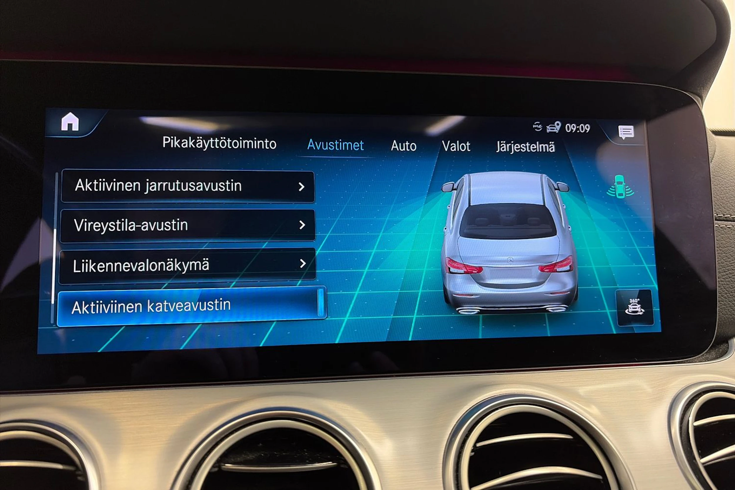 harmaa Mercedes-Benz E 2021 kuva 27.