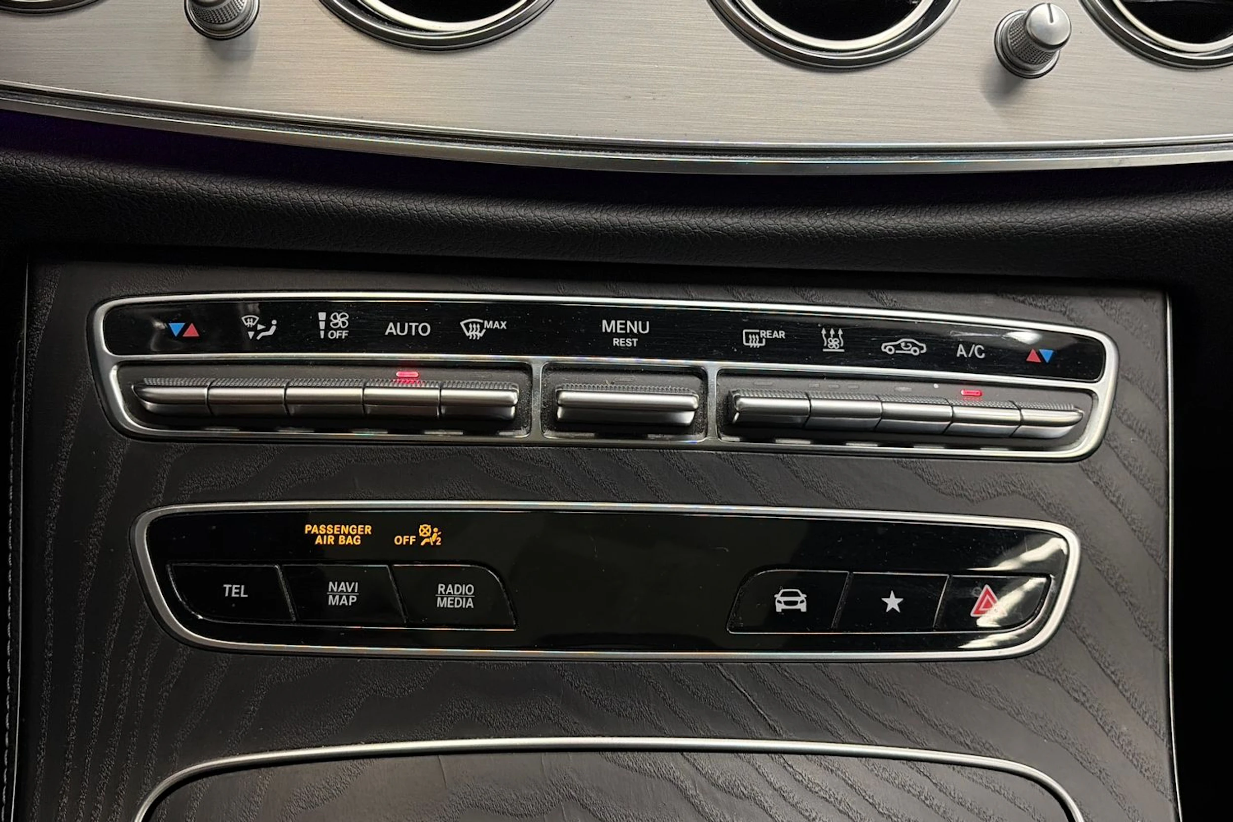 harmaa Mercedes-Benz E 2021 kuva 31.