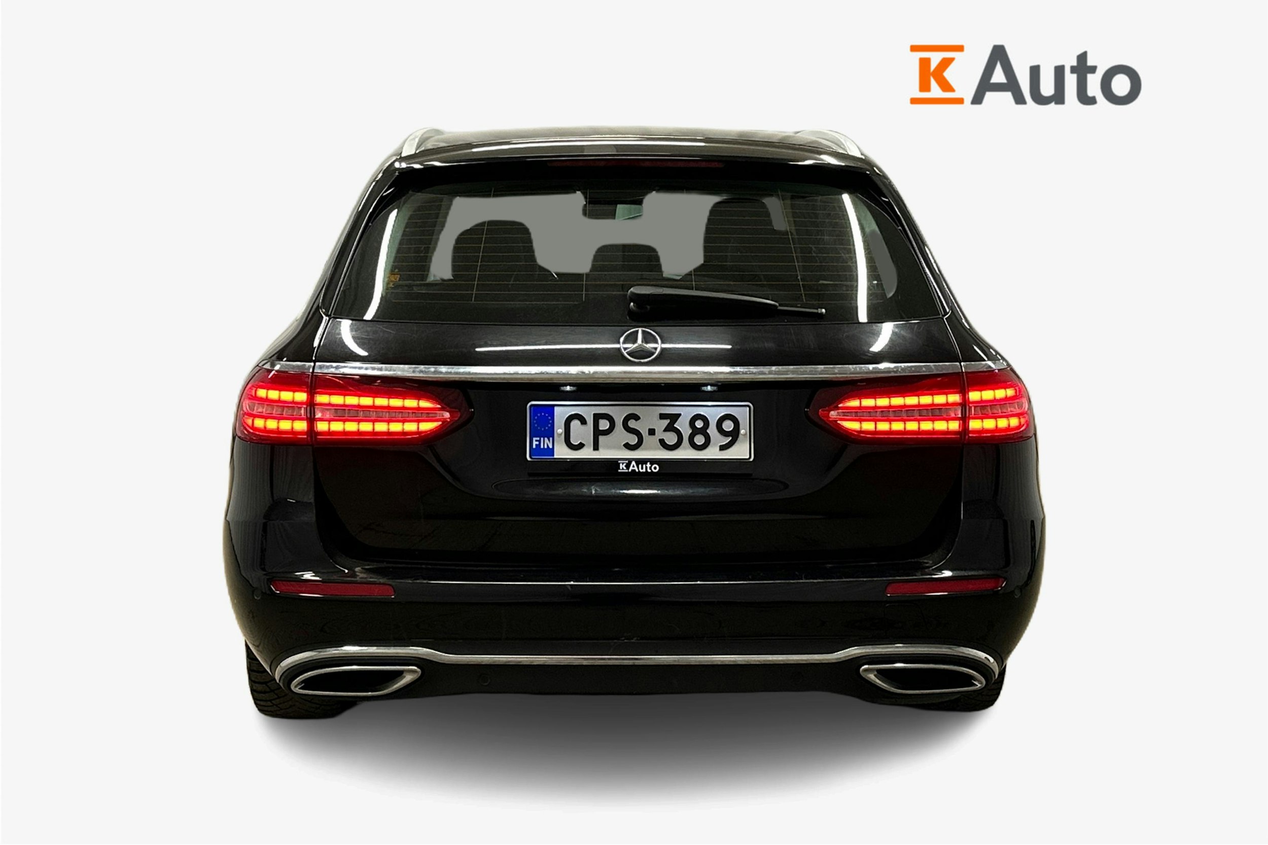 musta Mercedes-Benz E 2021 kuva 3.