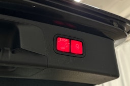 musta Mercedes-Benz E 2021 kuva 12.