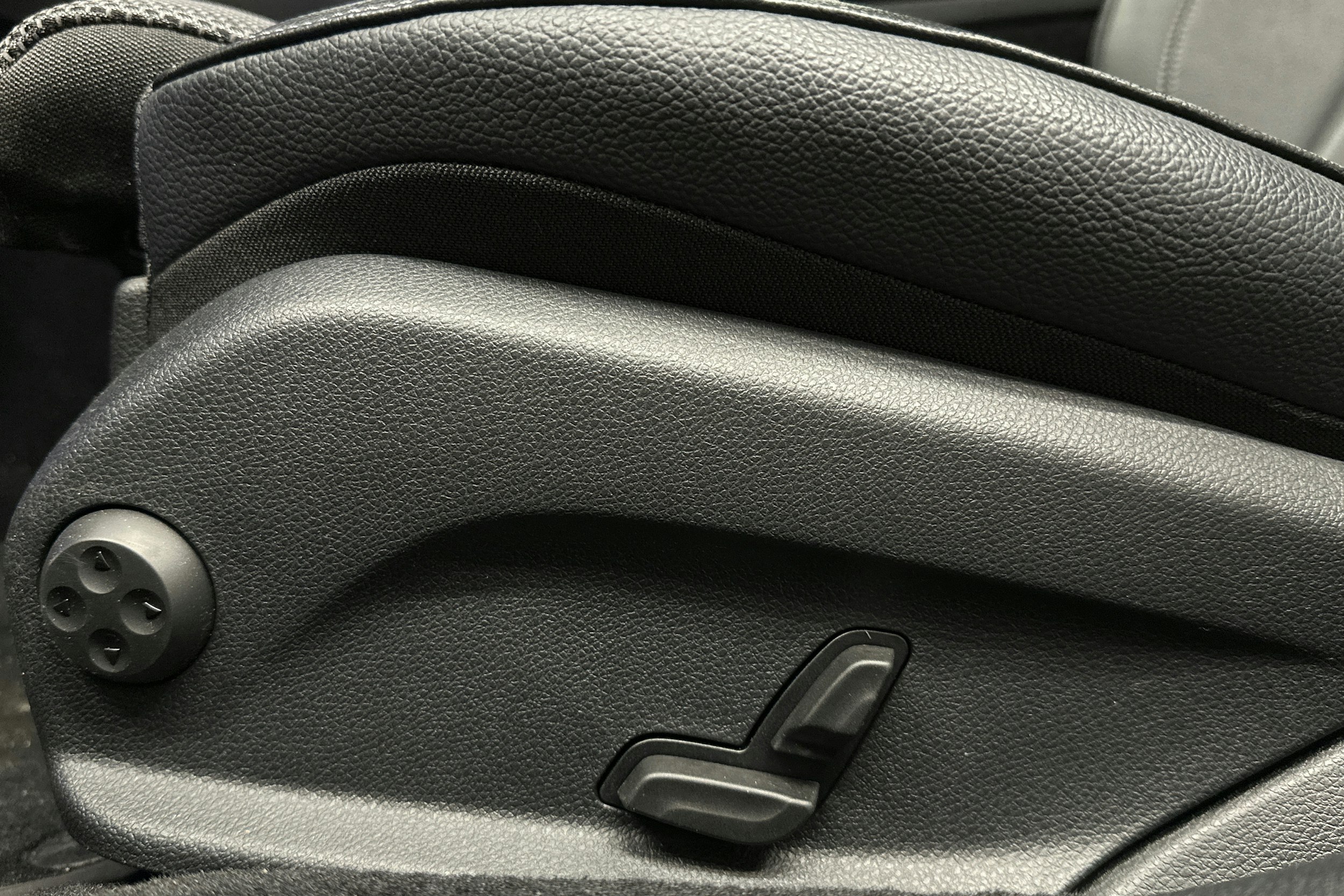 musta Mercedes-Benz E 2021 kuva 17.