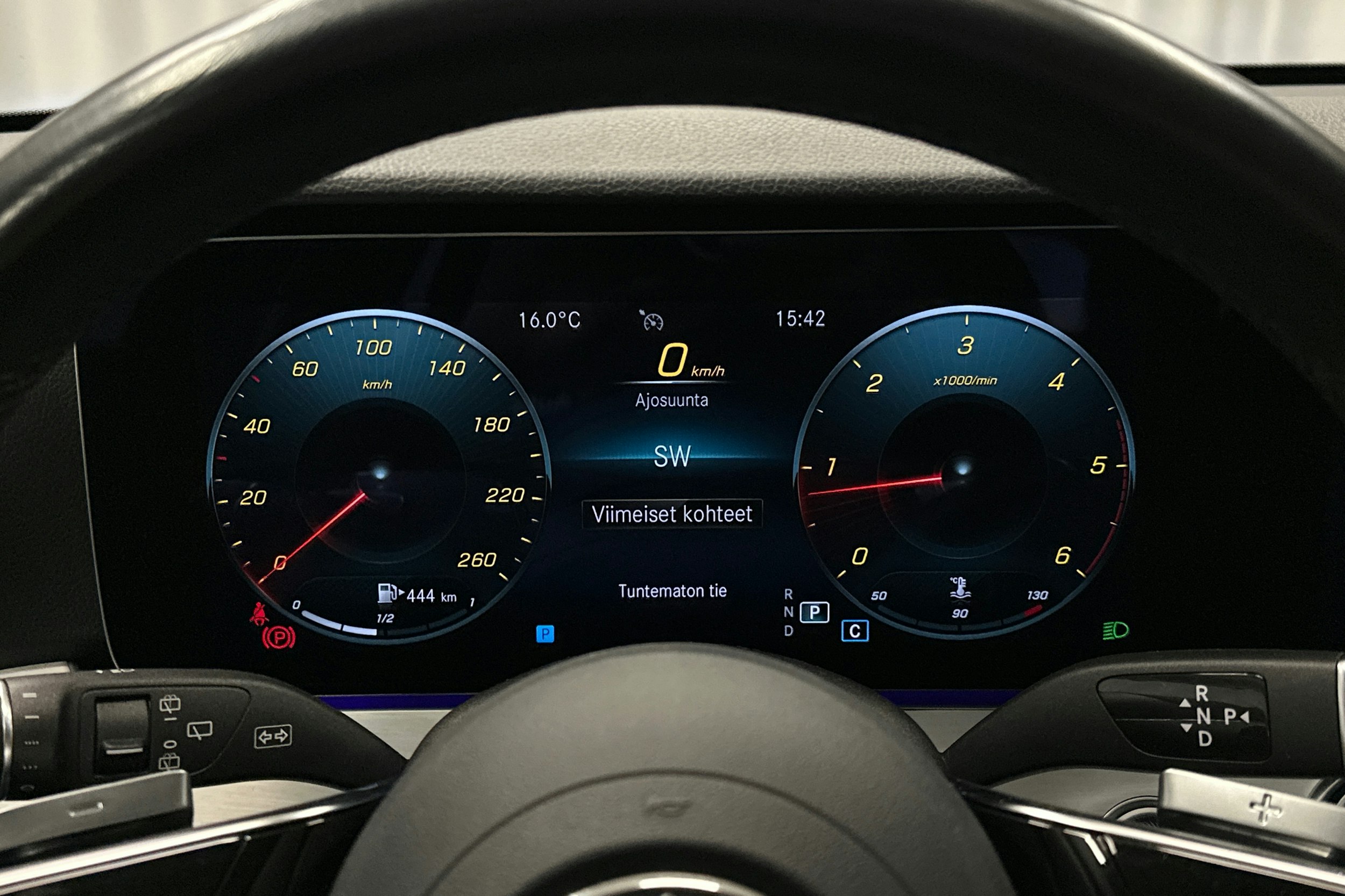 musta Mercedes-Benz E 2021 kuva 19.