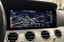 musta Mercedes-Benz E 2021 kuva 25.