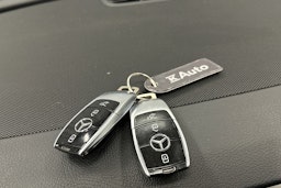 musta Mercedes-Benz E 2021 kuva 28.