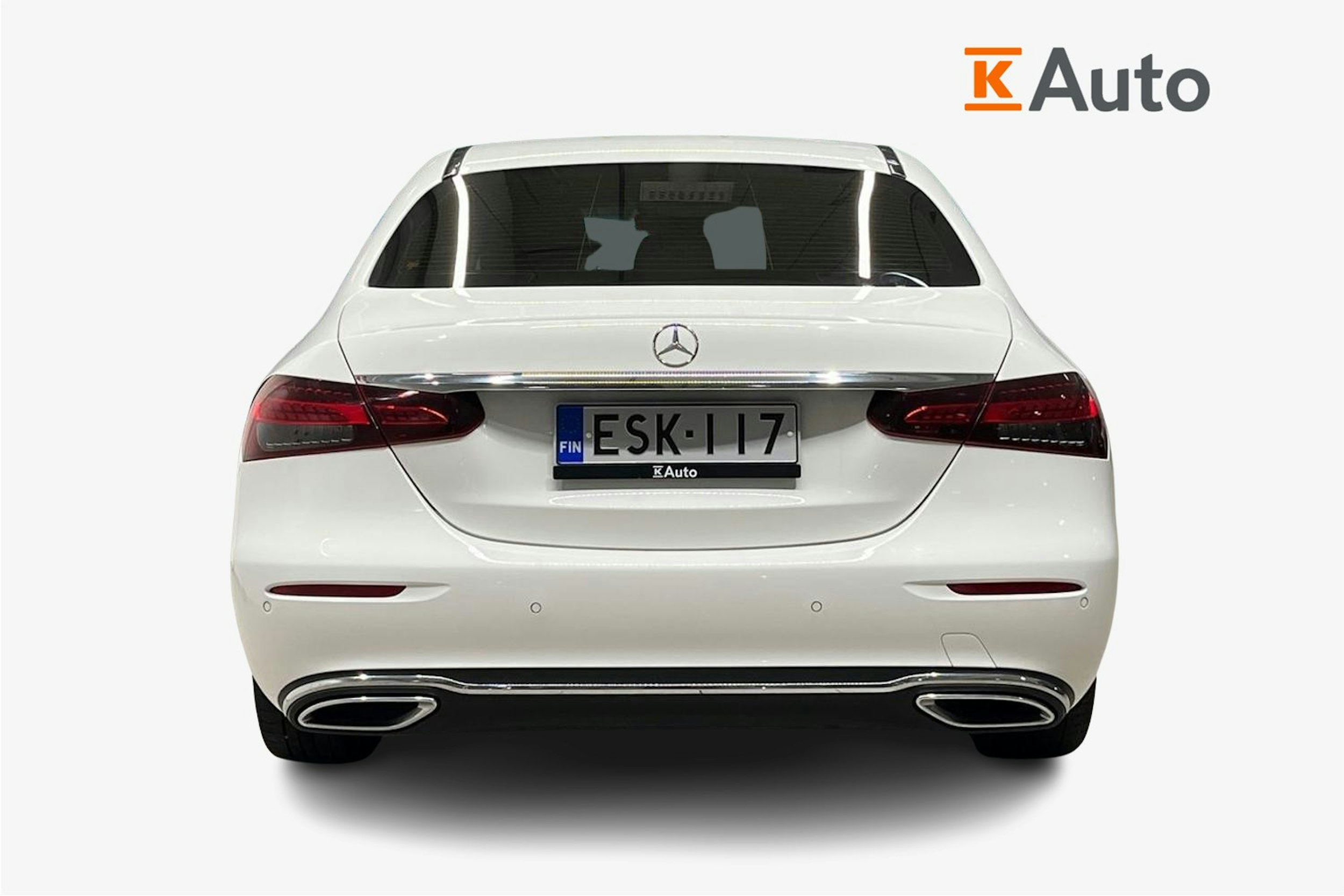valkoinen Mercedes-Benz E 2021 kuva 3.