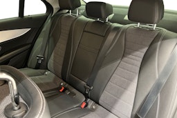 valkoinen Mercedes-Benz E 2021 kuva 10.