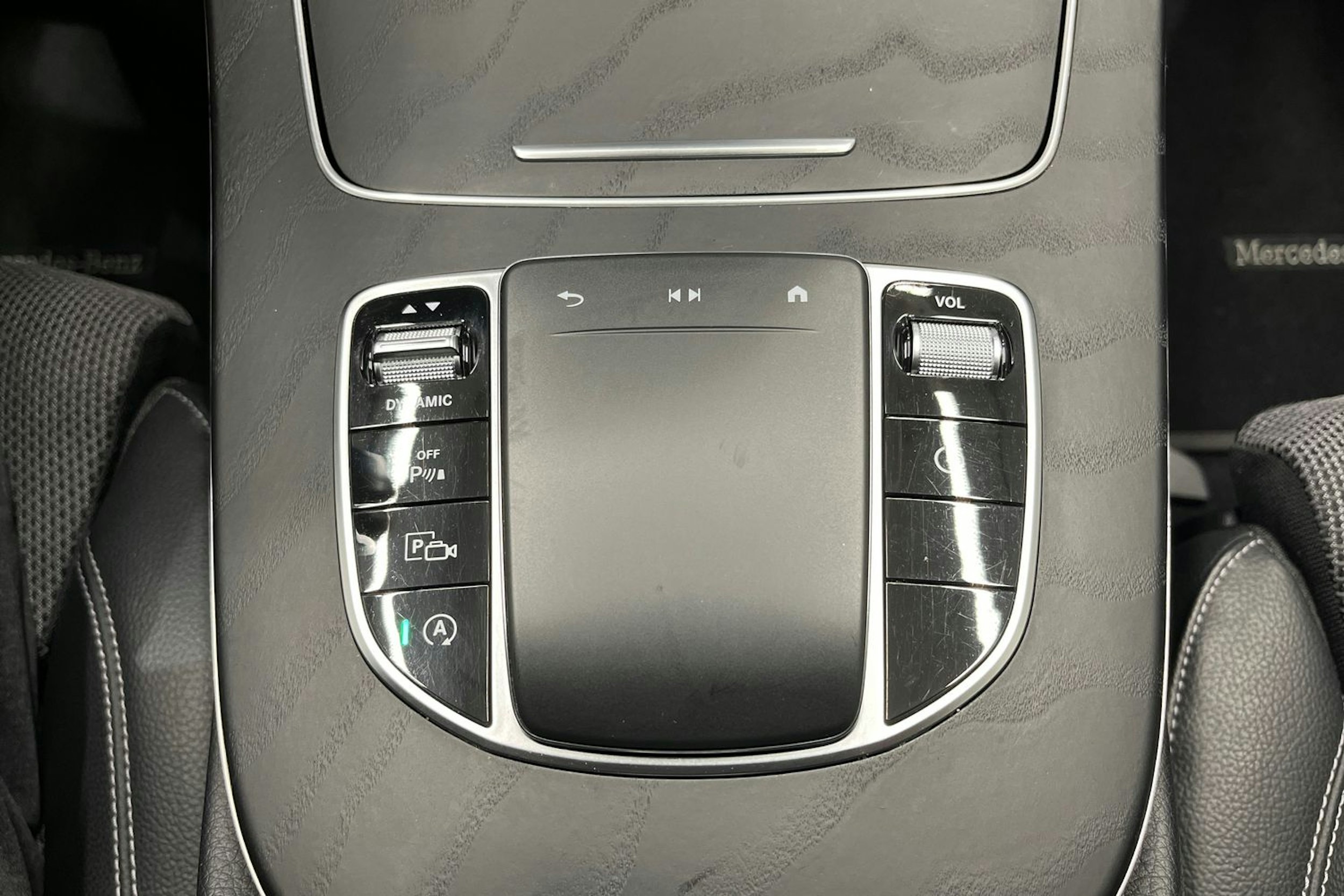valkoinen Mercedes-Benz E 2021 kuva 21.