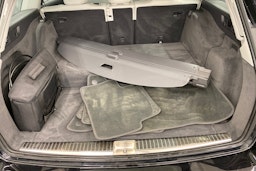 musta Mercedes-Benz E 2021 kuva 15.