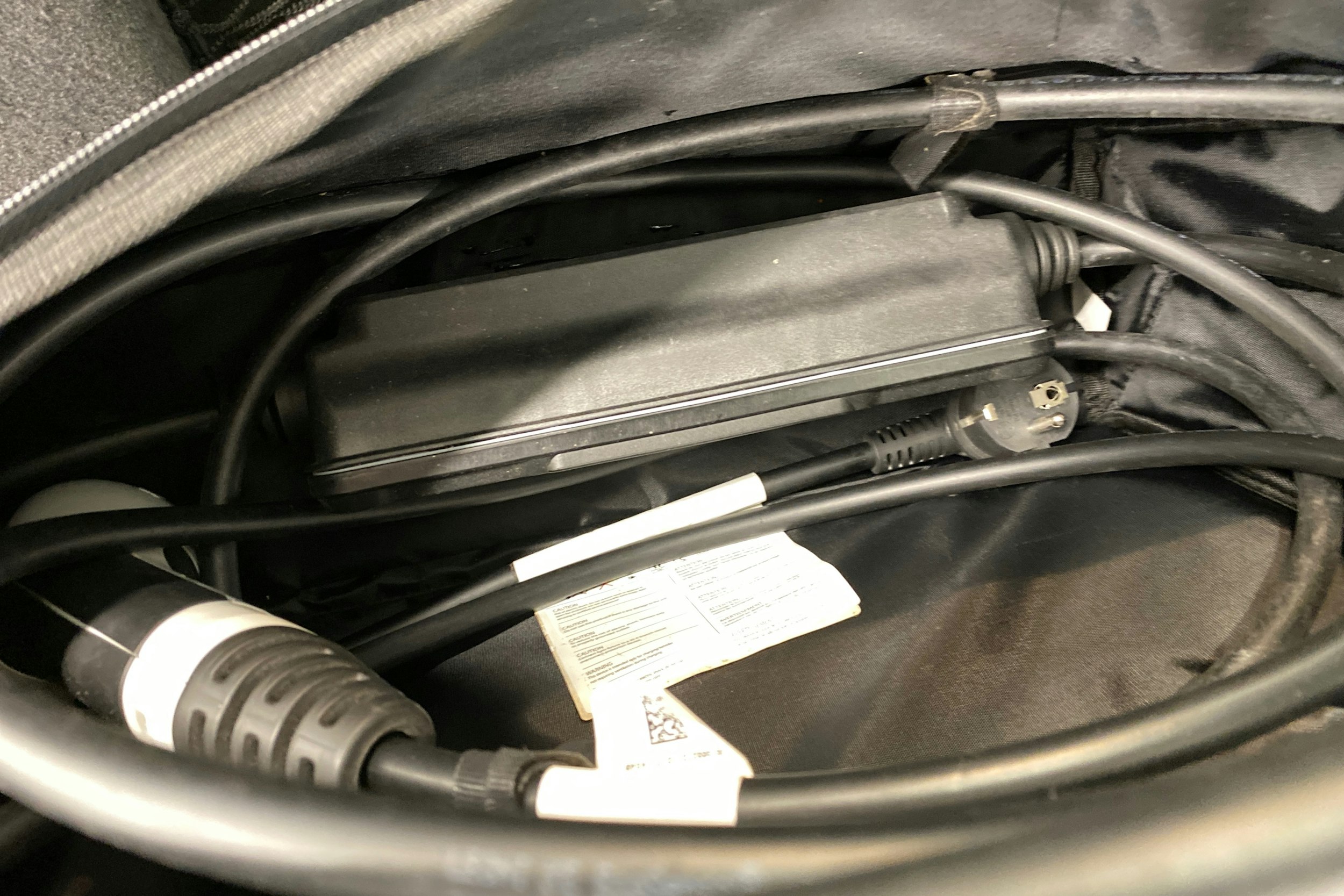 musta Mercedes-Benz E 2021 kuva 16.