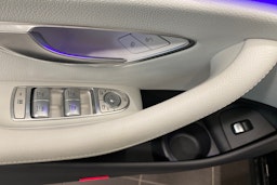 musta Mercedes-Benz E 2021 kuva 19.