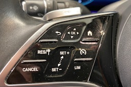 musta Mercedes-Benz E 2021 kuva 22.