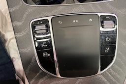 musta Mercedes-Benz E 2021 kuva 28.