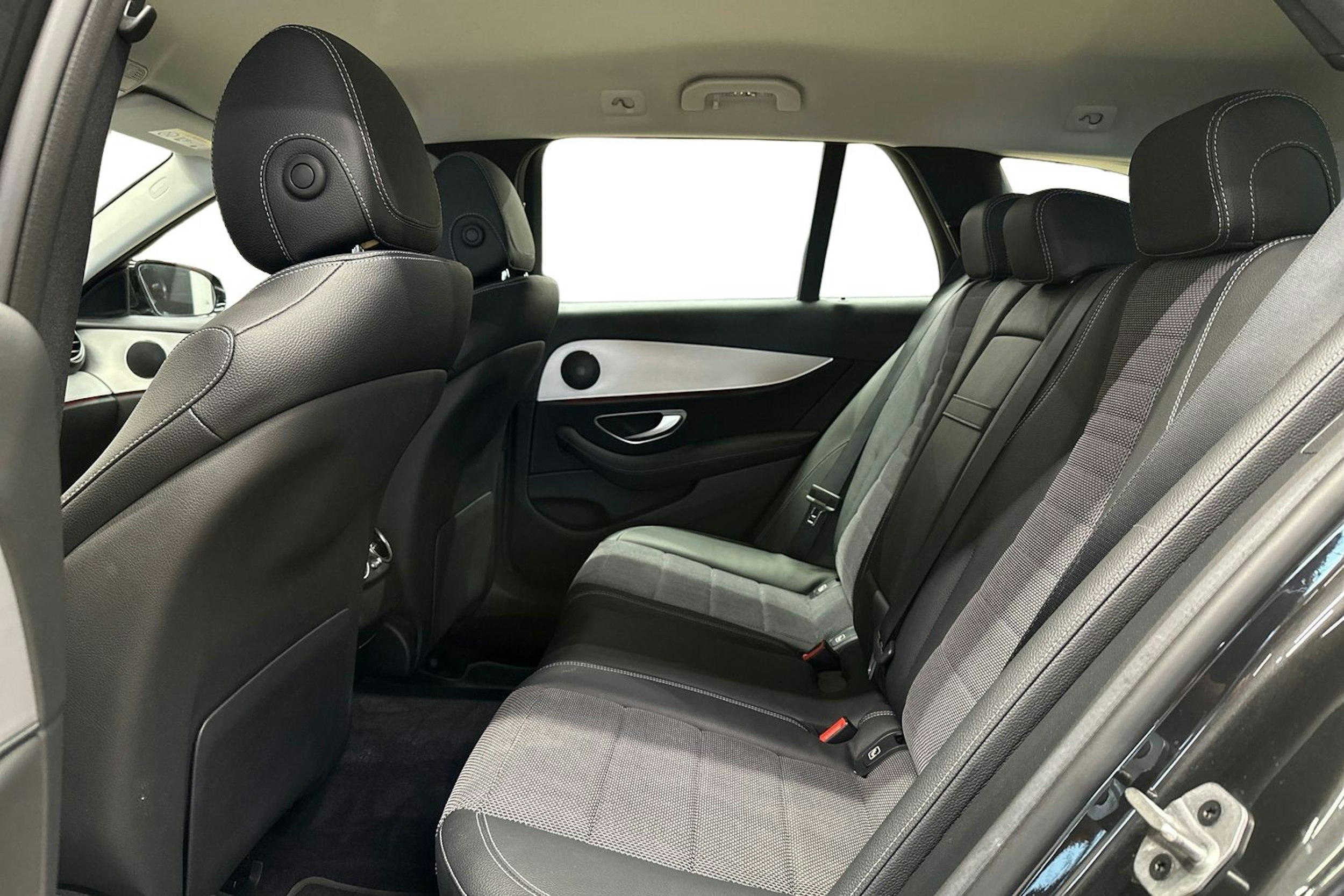harmaa Mercedes-Benz E 2021 kuva 10.