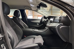 harmaa Mercedes-Benz E 2021 kuva 13.