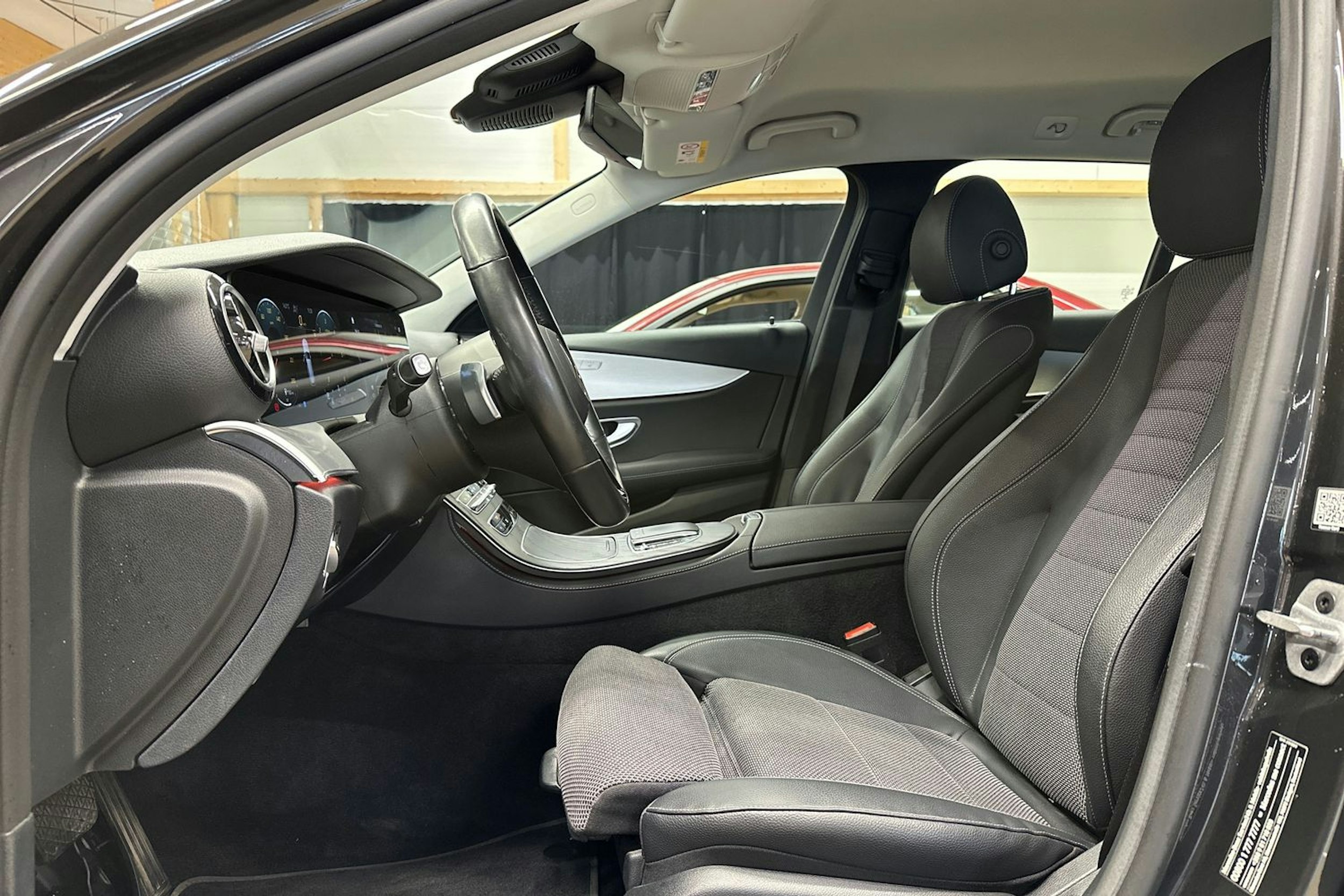 harmaa Mercedes-Benz E 2021 kuva 15.