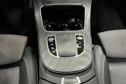 harmaa Mercedes-Benz E 2021 kuva 25.