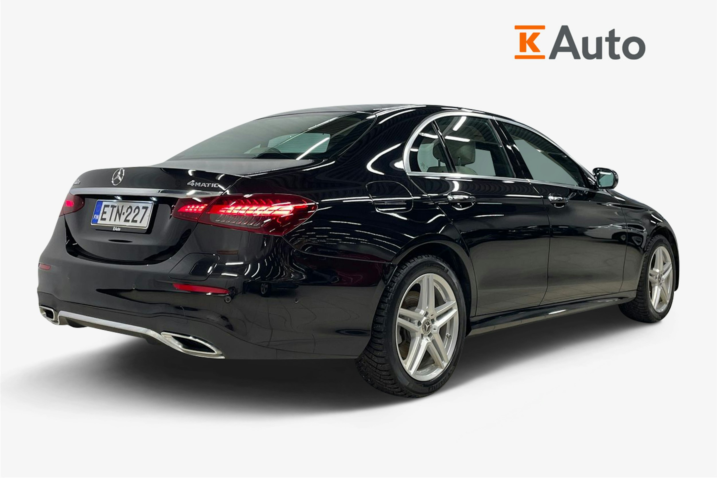 Musta Mercedes-Benz E 2021 kuva 2.