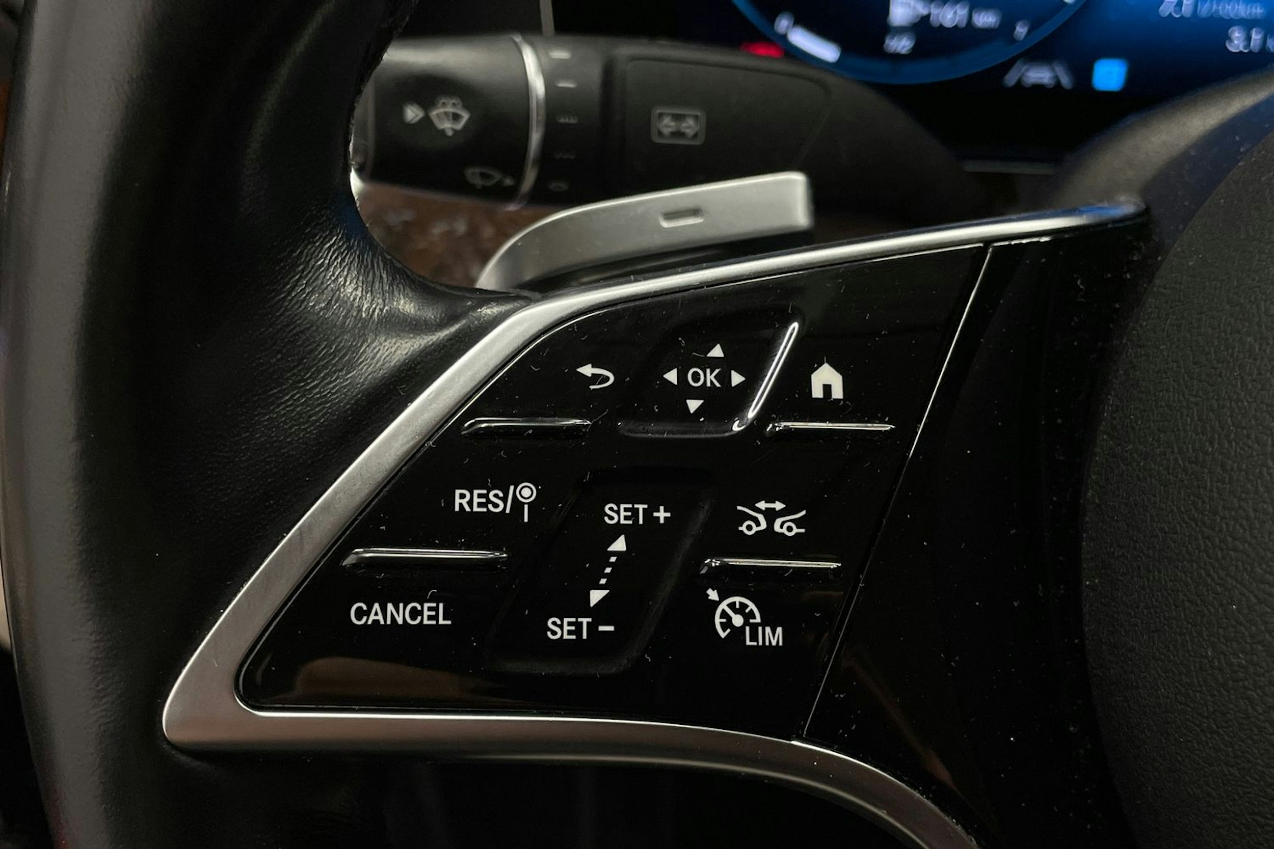 Musta Mercedes-Benz E 2021 kuva 17.