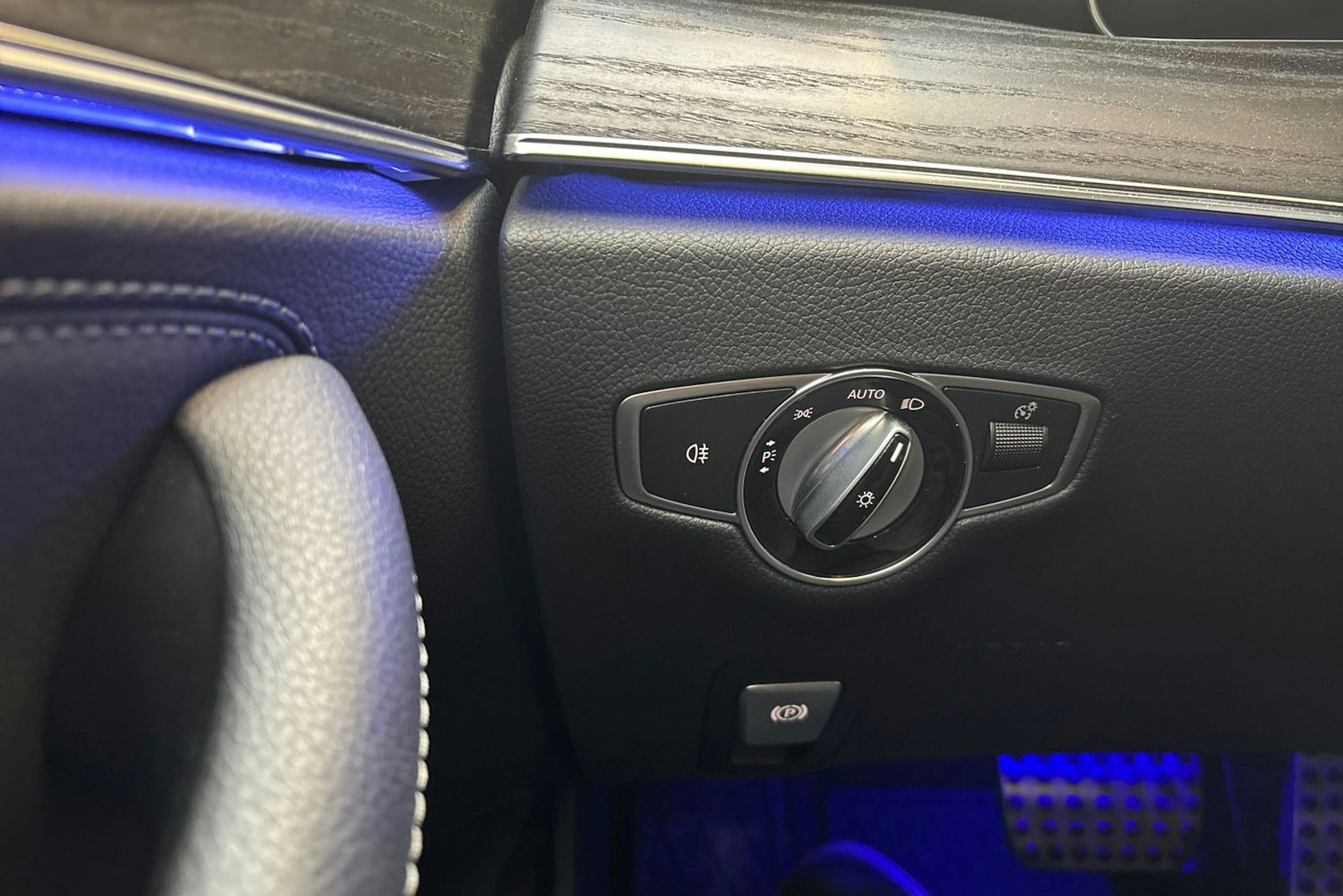 harmaa Mercedes-Benz E 2021 kuva 21.