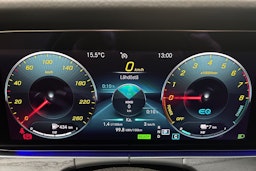 harmaa Mercedes-Benz E 2021 kuva 23.