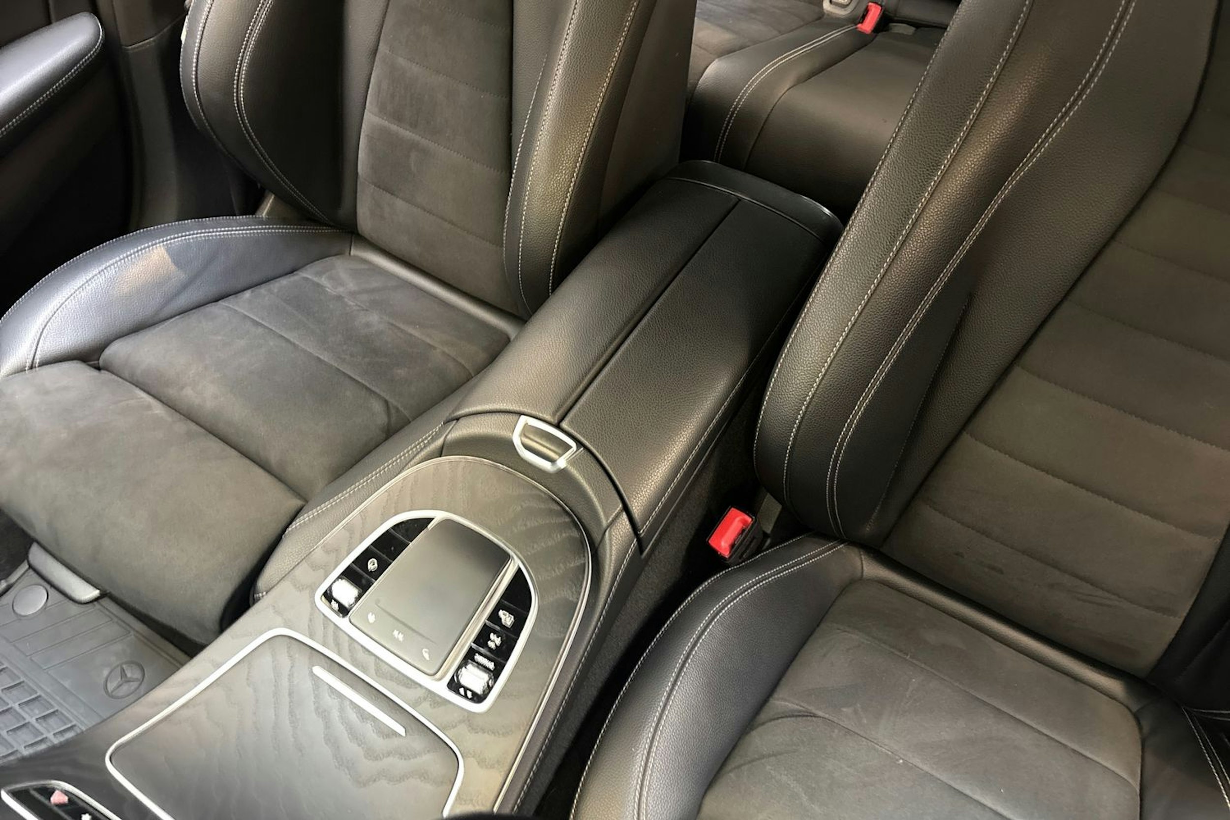 harmaa Mercedes-Benz E 2021 kuva 31.