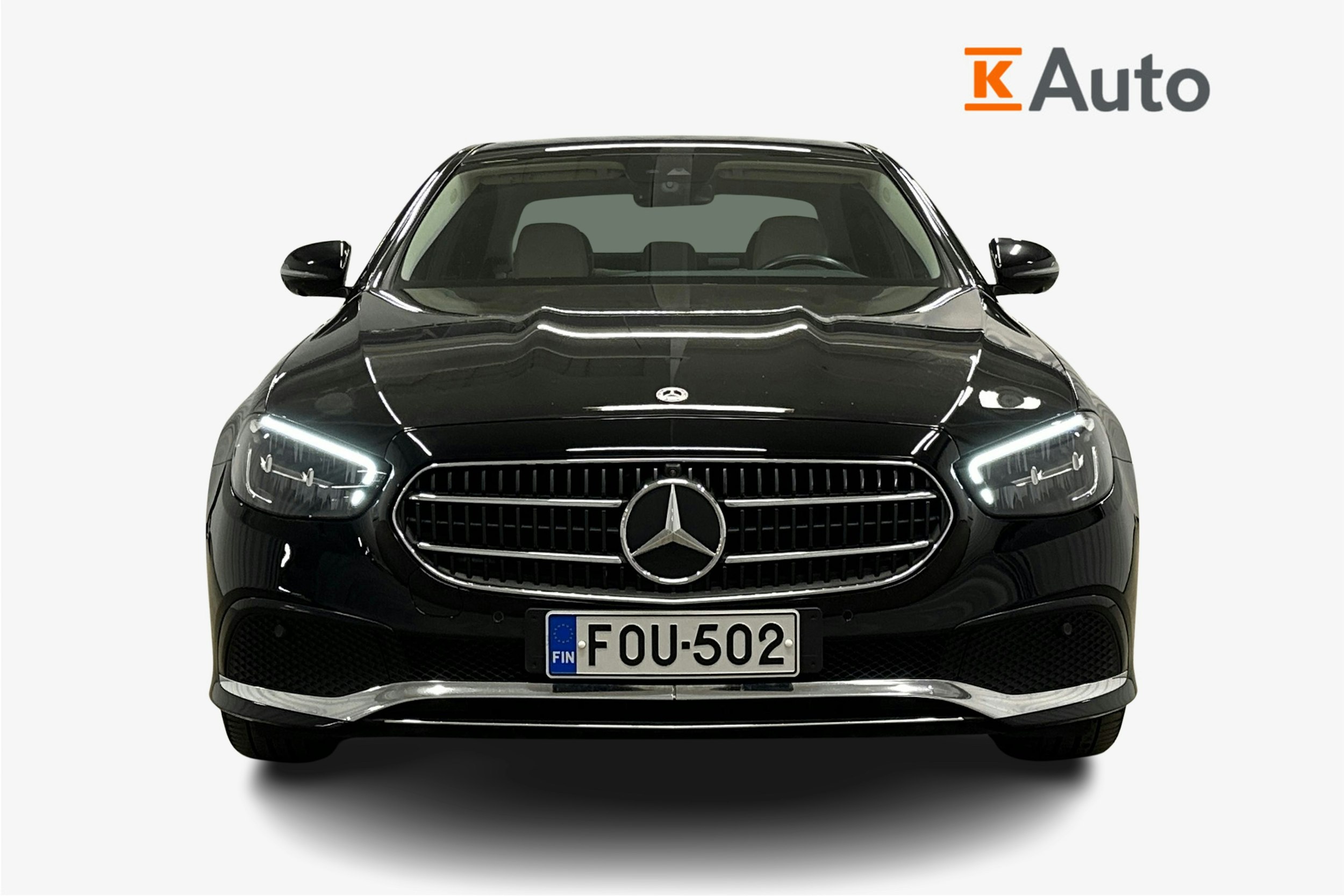 musta Mercedes-Benz E 2021 kuva 8.