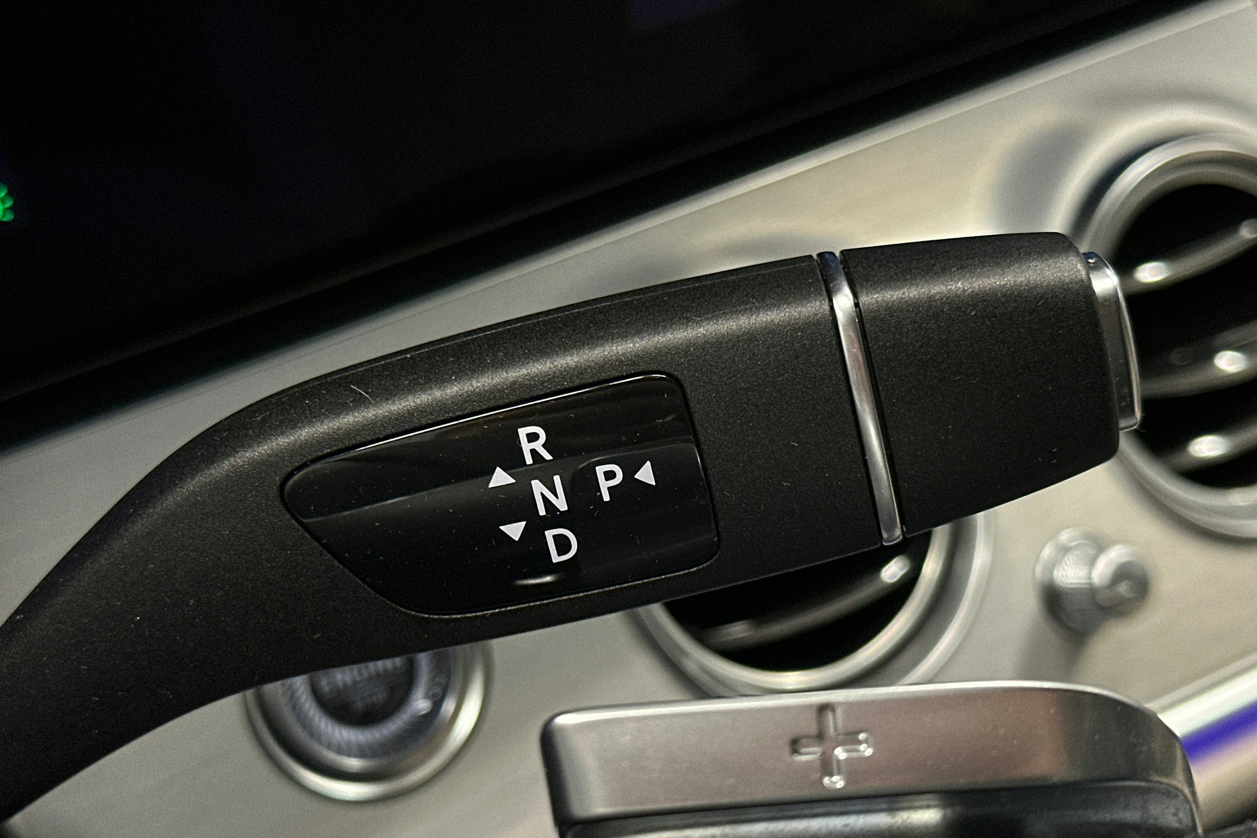 musta Mercedes-Benz E 2021 kuva 23.