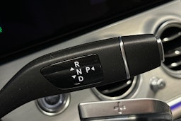 musta Mercedes-Benz E 2021 kuva 23.