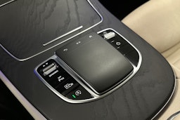 musta Mercedes-Benz E 2021 kuva 33.