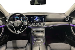 musta Mercedes-Benz E 2021 kuva 7.