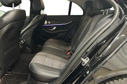 musta Mercedes-Benz E 2021 kuva 8.