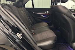 musta Mercedes-Benz E 2021 kuva 11.