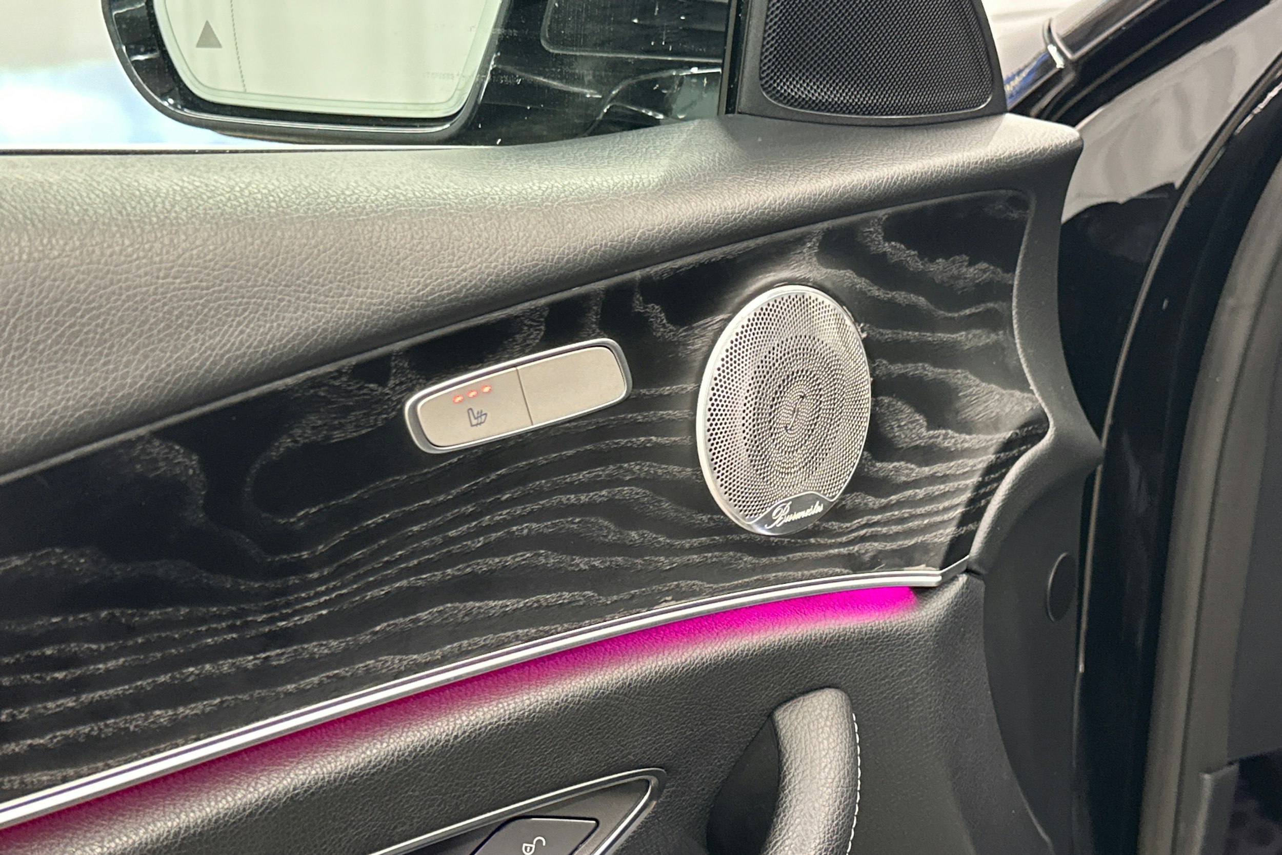 musta Mercedes-Benz E 2021 kuva 13.