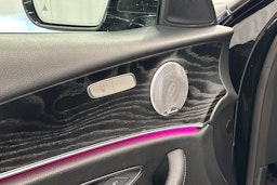 musta Mercedes-Benz E 2021 kuva 13.