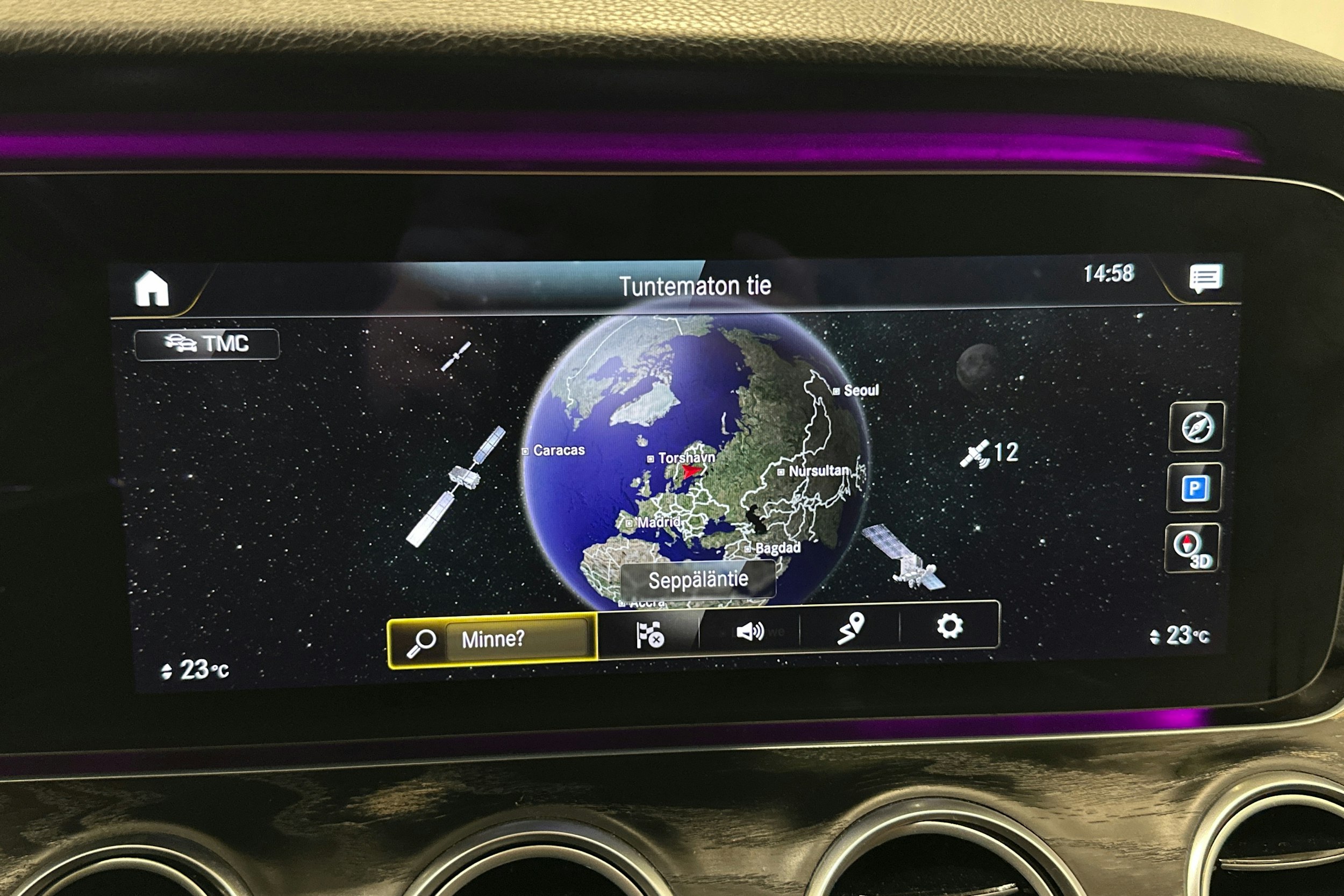 musta Mercedes-Benz E 2021 kuva 18.