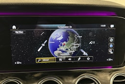 musta Mercedes-Benz E 2021 kuva 18.