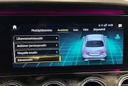 musta Mercedes-Benz E 2021 kuva 20.