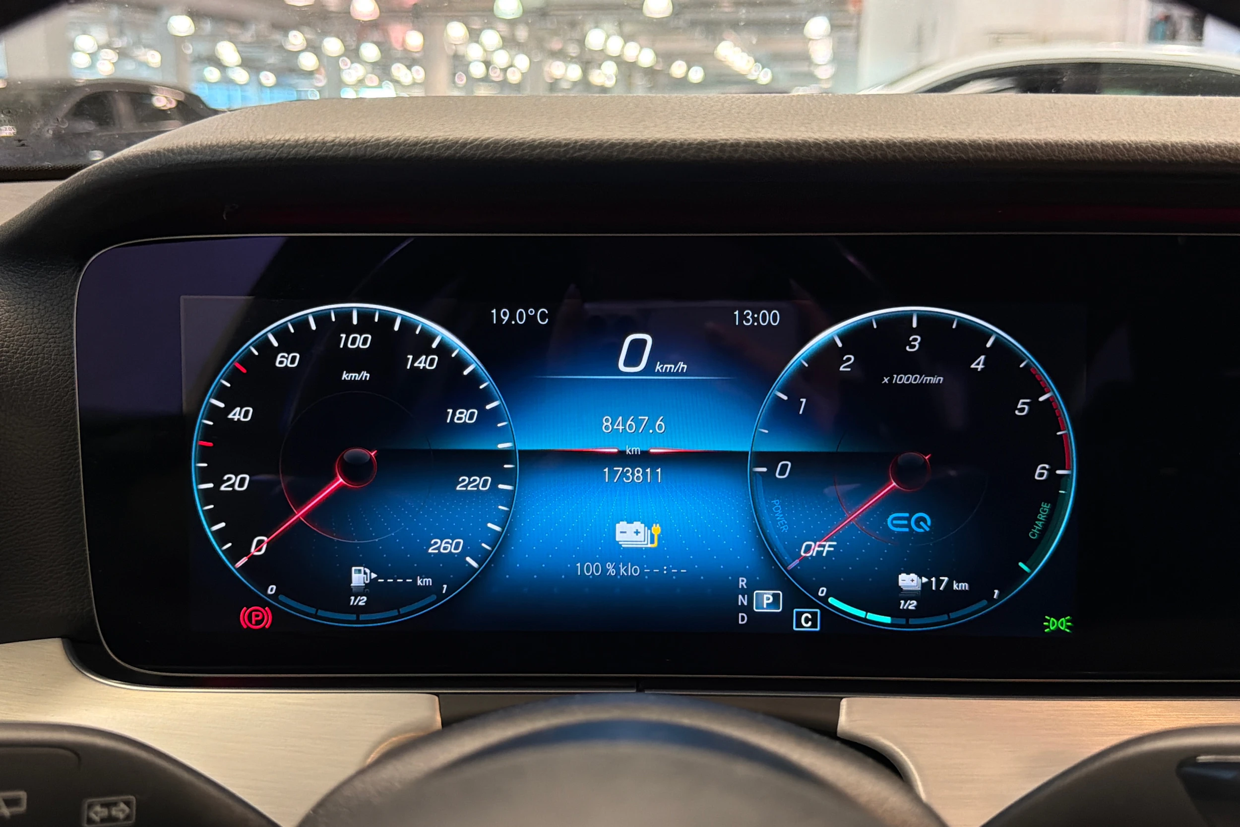 Valkoinen Mercedes-Benz E 2021 kuva 18.