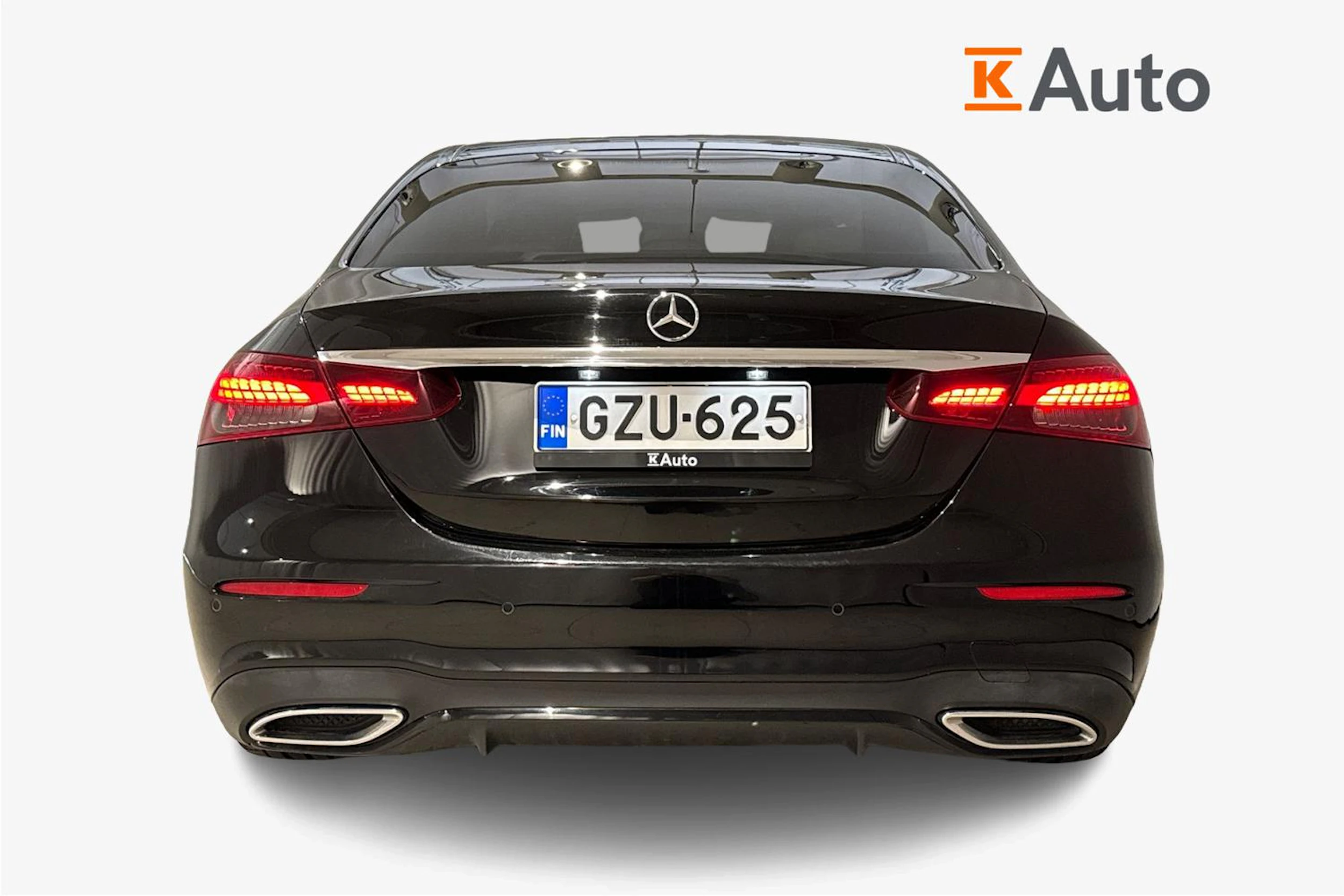 musta Mercedes-Benz E 2021 kuva 3.