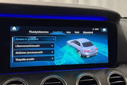 musta Mercedes-Benz E 2021 kuva 21.