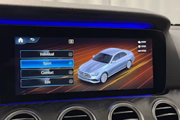 musta Mercedes-Benz E 2021 kuva 23.