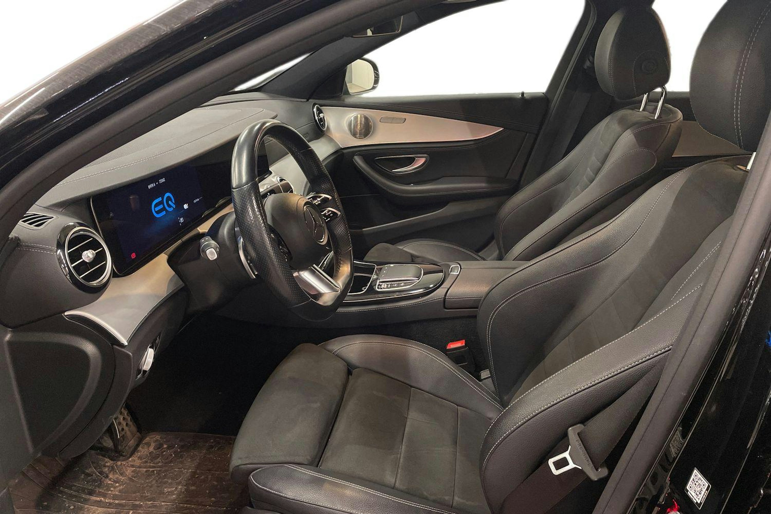 musta Mercedes-Benz E 2021 kuva 3.