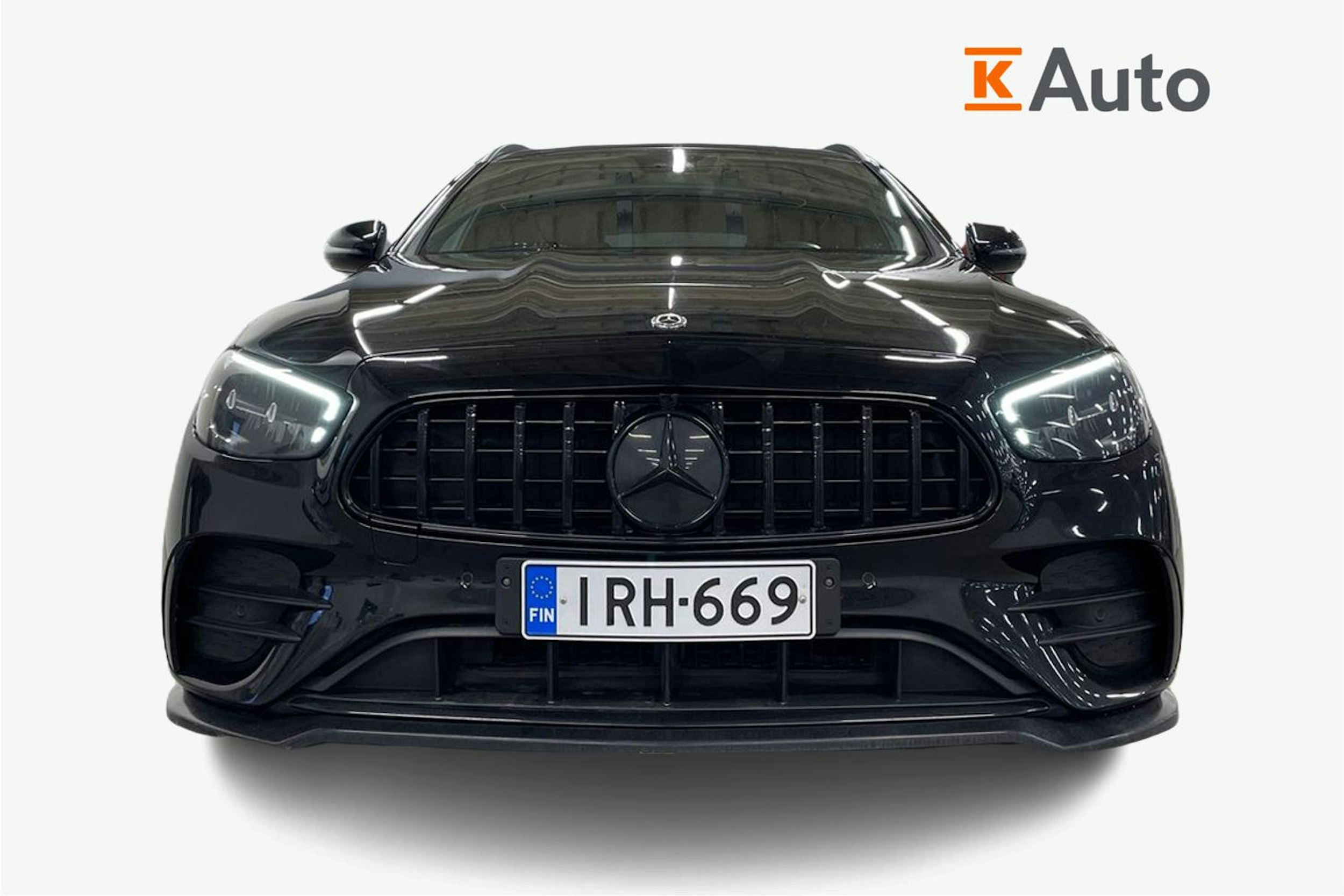 musta Mercedes-Benz E 2021 kuva 5.