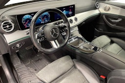 musta Mercedes-Benz E 2021 kuva 7.