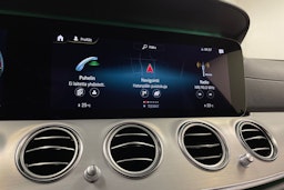 musta Mercedes-Benz E 2021 kuva 16.